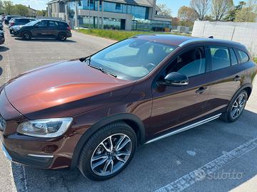Volvo AWD CC V60
