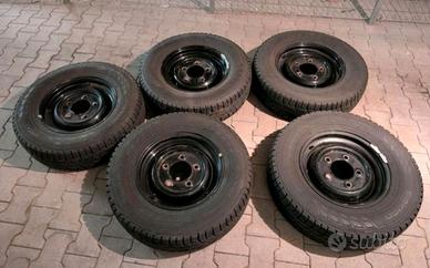 Pneumatici Nokian 205 R16 ( 110/108 R)