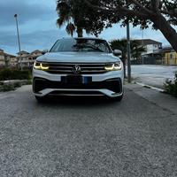 Tiguan 2.0 150cv R-line DSG 2021