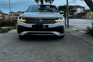 Tiguan 2.0 150cv R-line DSG 2021