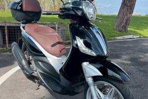 Piaggio Beverly 350