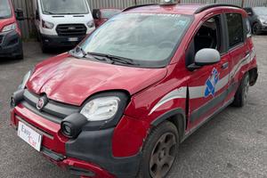 Fiat Panda Cross 1.0 Hybrid SINISTRATA