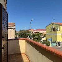 Primo piano con ingresso indipendente, cortile e p