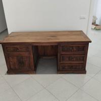 Scrivania in noce