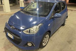 HYNDAI i10 NEOPATENTATI 1.0 BENZINA 33.000 KM ANNO