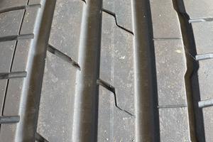 Pneumatici Run Flat da 19" come nuovi