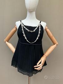 Top plissettato Hood colore nero