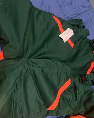 Tuta antitaglio per motosega