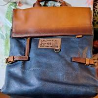 Zaino in pelle nuovo