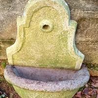 fontana in cemento sa esterno