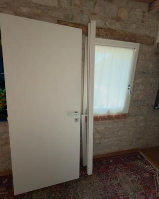 Porta interna bianca venata 80x200 completa di cop
