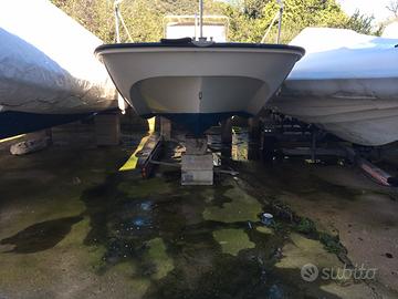 Boston Whaler Montauk 17