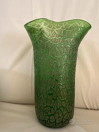 Vaso a fazzoletto in Murano verde Craquelè