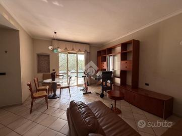 3 LOCALI A MELITO DI NAPOLI