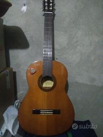 CHITARRA YAMAHA G-228