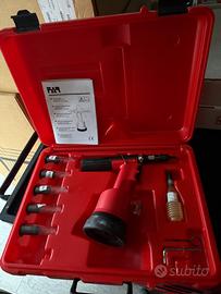 Rivettatrice oleopneumatica FAR KJ60