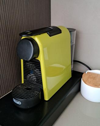 Macchina caffè "Essenza mini" Nespresso