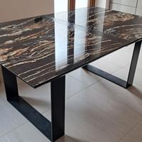 Tavolo artigianale effetto marmo