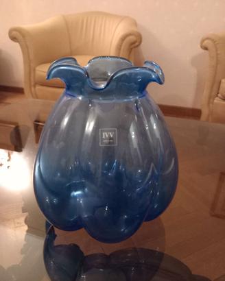 Vaso IVV in vetro blu