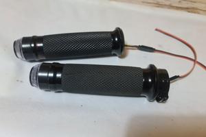 Manopole con frecce harley davidson