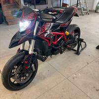Hypermotard 939