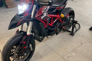 Hypermotard 939