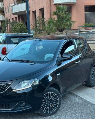 Lancia Ypsilon 1.2 69 CV 5 porte GPL Ecochic Gold 