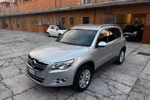 VOLKSWAGEN TIGUAN BENZINA 4x4
