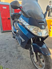 Piaggio x8 400cc