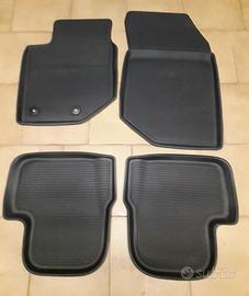 Tappetini auto in gomma