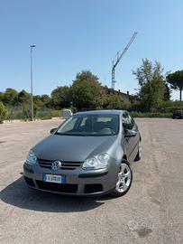 Golf V 1.6 FSI