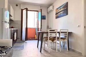 Bilocale ristrutturato, Marotta. Rif.M/2060