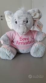 peluche nascita bimba Eliot and Buttons. 