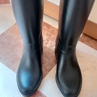 Stivali da equitazione neri nuovi
