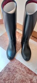 Stivali da equitazione neri nuovi