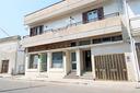 ampio-locale-commerciale-in-centro-a-melendugno