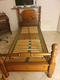 letto singolo con doghe in legno regolabili