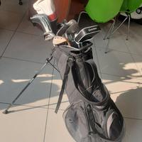 Sacca da golf con 13 mazze + sacca Taylormade