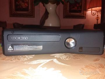 X Box 360 250 GB + Kinect, controllers, giochi