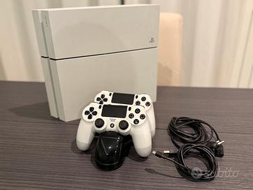 PS4 500gb + 2 joypad + stazione di ricarica