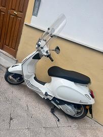 Vespa primavera 125