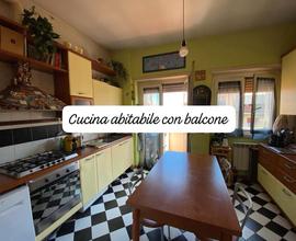 Conca d'oro quadrilocale con doppio balcone