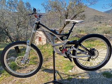 Specialized demo 8 i Downhill