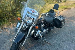 Moto Kawasaki VN 900