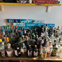 Bottiglie gin vodka rum whisky
