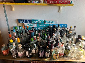 Bottiglie gin vodka rum whisky