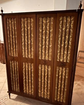 Armadio antico legno