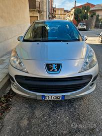 Peugeot 207
1.4 Hdi 70 CV 5p