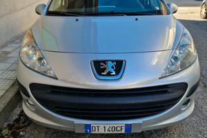 Peugeot 207
1.4 Hdi 70 CV 5p