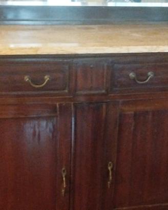 credenza con vetrina